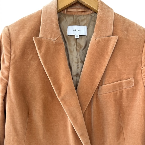Reiss Aubrie Velvet Double Breasted Blazer Jacket in Peach - Picture 5 of 14